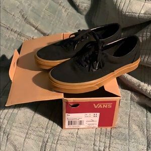 Classic Era Black / Gum Vans shoes